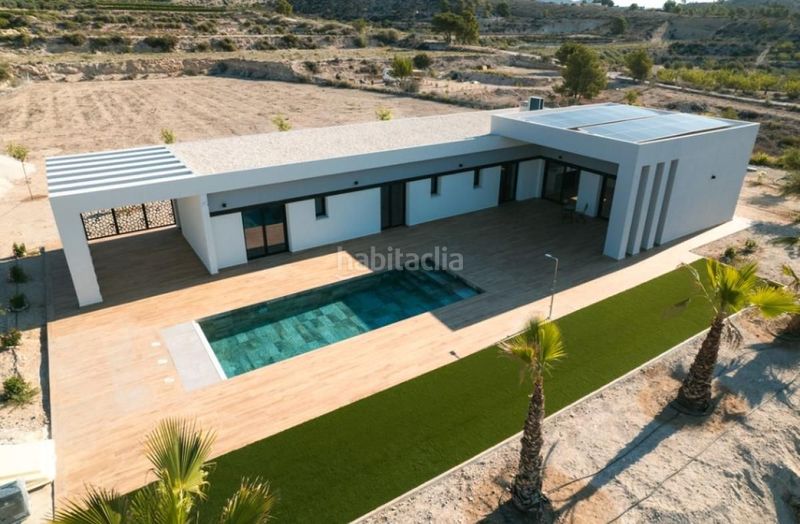 Foto 7f533841-7bbd-4b63-ba24-34e0dd948889. Xalet amb piscina a Pinoso
