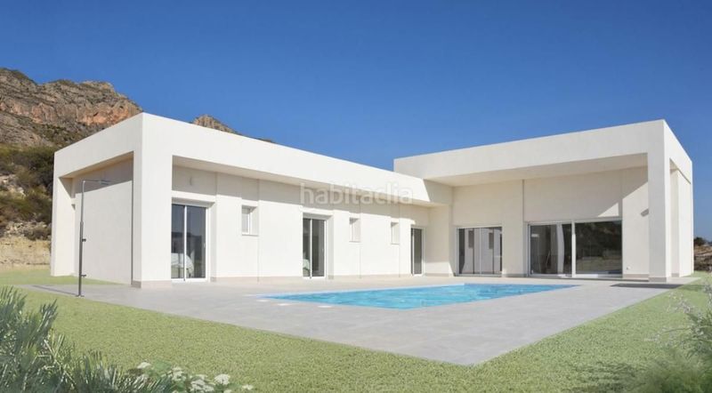 Foto afcef989-970d-40ff-905d-ada562fdc1ca. Xalet amb piscina a Pinoso