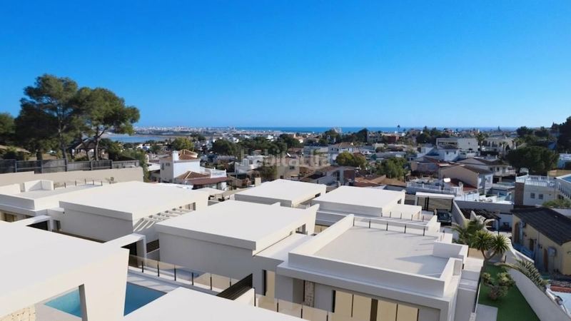 Foto 6b503b31-26ce-4fc0-9885-905b722ea362. Chalet with pool in Centro - Muelle Pesquero Torrevieja