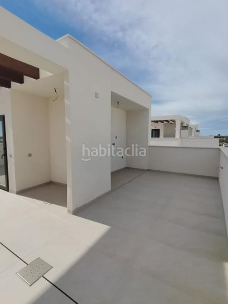 Foto b7ac812b-46e3-4f58-b393-9a92d04ccbc8. Chalet en Centro Rojales