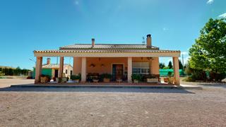 Masia a Casa alta benablon 158. Encantadora vivienda de planta baja en zona de campo junto a car
