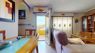 Maison jumelée à Calle ruso 8. Exclusiva vivienda en los alcázares con espacios luminosos, ampl