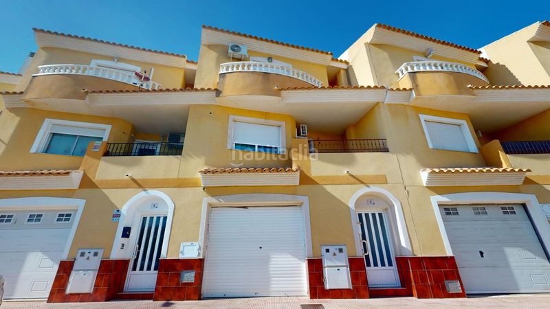 Foto d1066dae-20a1-4c76-beeb-437e7aebf1c7. Semi detached house in calle ruso 8 in Centro Alcázares (Los)