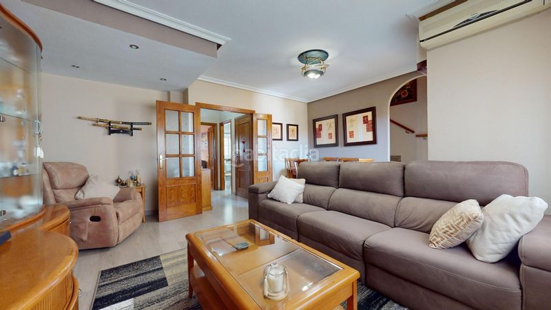 Foto f548960f-89f4-459c-8468-5bb9ebfb480f. Semi detached house in calle ruso 8 in Centro Alcázares (Los)