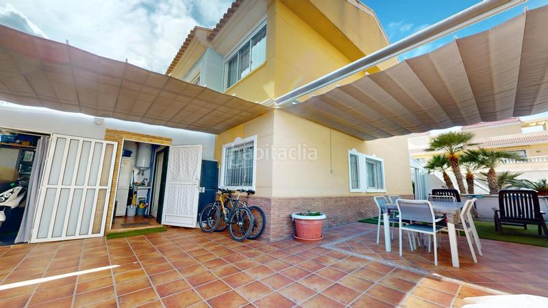 Foto f874e2fb-d6f0-485c-96a8-2013e09f205d. Casa adosada dúplex en esquina en El Mojón, a solo dos pasos de la playa de las higuericas en Pilar de la Horadada