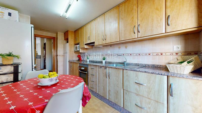 Foto b8b33fc2-c393-4d8a-8787-5f1c68a19f00. Piccolo appartamento con riscaldamento parcheggio in Alcázares (Los)