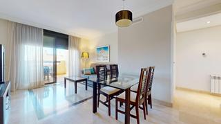 Apartamento  Avenida golf. Apartamento con vistas al golf y a la piscina en roda golf