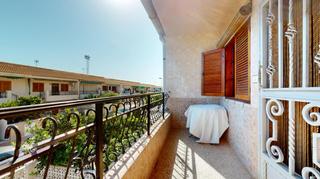 Apartamento  Calle el pardo. Encantador bungalow en planta alta con terraza y barbacoa , a so