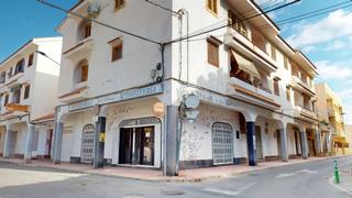 Local commercial  Calle del conde de romanones. Local a tan solo 150 metros de las playas del mar menor