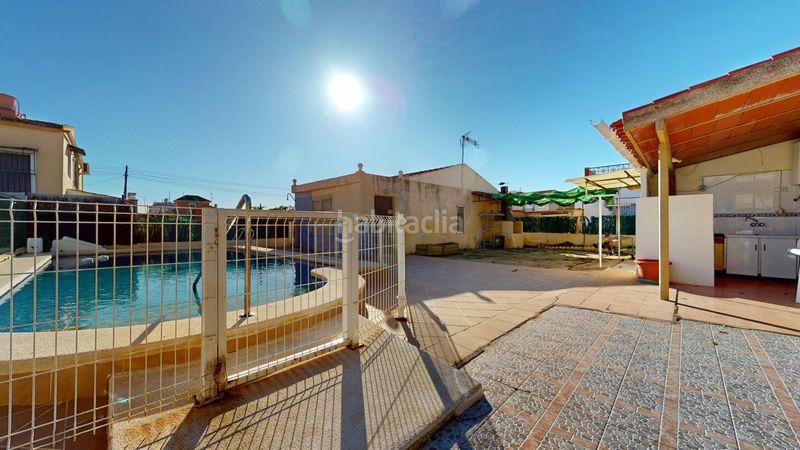 Foto 3b989fbb-caf4-426d-af3c-5144664a0388. Casa fantástica planta baja independiente con piscina privada en parcela de 470 m2 en bahía bella alcázares en Cartagena