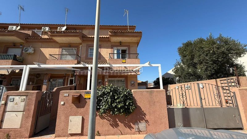 Foto d8f3fc51-eea7-4c2f-a731-17e34b9dc74f. Casa amb aparcament a Santiago de La Ribera San Javier