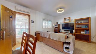 Reihenhaus  Calle lisboa. Un d�plex para disfrutar todo el a�o jard�n, terrazas y patio so