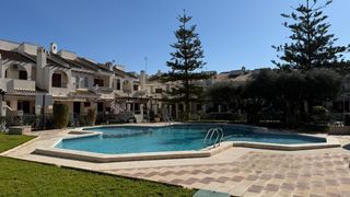 Appartement  Calle alguazas esquina calle bullas. Vivienda reformada en planta baja con dos dormitorios y dos baño