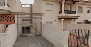 Aparcament cotxe a Calle del Río Sena