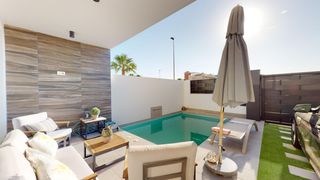 Chalet en Calle santa eulalia 46. Villa santiago de la ribera tu refugio de lujo cerca del mar