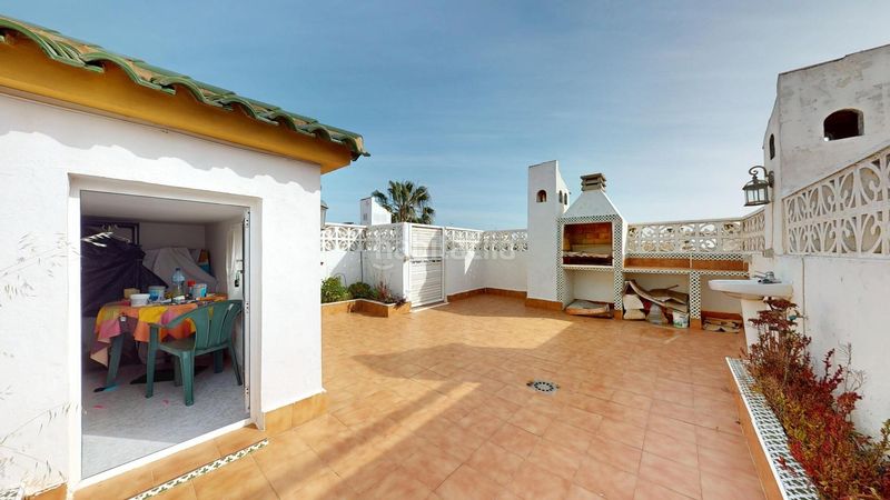 Foto 90c4826a-dbfe-45fe-b5e8-d3f678227abc. Apartament amb aparcament piscina a Punta Prima Orihuela