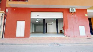 Local Comercial  Avenida del salzillo. Oportunidad única bajo a pie de calle en zona excelente de lo pa