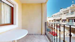 Appartement  Calle albacete. Piso amplio, luminoso  de 3 dormitorios,  con patio  a unos metr