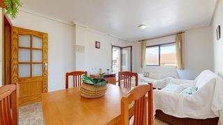 Appartement  Calle albacete. Piso amplio, luminoso  de 3 dormitorios,  con patio  a unos metr