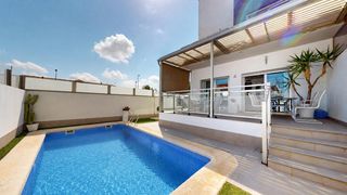 Haus  Fco javier garcia mtnez. Moderna vivienda con piscina privada y amplio sótano en senda de