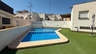 Casa a schiera  Calle de ramón y cajal. Amplio dúplex de 3 dormitorios con acceso directo a la piscina c