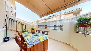 Casa adosada  Calle nardos. Espacio, comodidad y excelente ubicación espectacular dúplex en