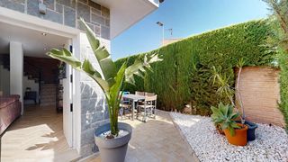 Xalet  Aviacion. Exclusivo chalet independiente con jardín y excelentes espacios
