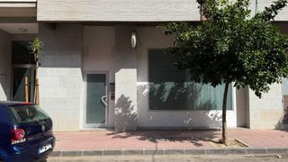 Local Comercial a Calle Velarde