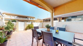 Casa adosada  Calle mar adriatico. Dúplex esquina con 4 dormitorios en torre de la horadada