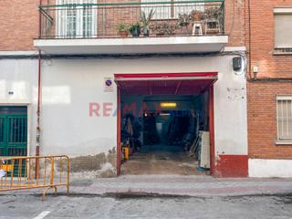 Industrial building in Calle pascual rodríguez 35. Nave industrial en pleno corazón del barrio lucero- latina. idea