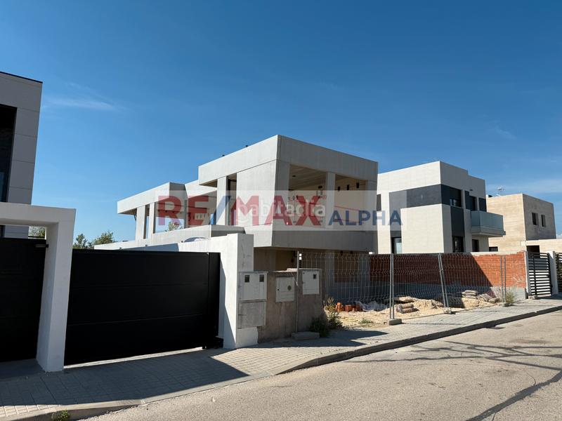 Foto d334662a-8efb-4d6f-84fe-65bf34ca52ae. Chalet en calle alcor 60 exclusivo chalet independiente en la urbanización los satélites . en Majadahonda