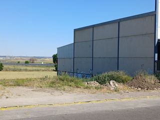 Solar industrial en Calle del Pino
