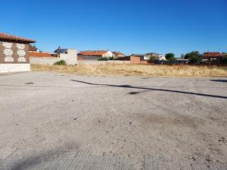 Terrain résidentiel à Calle balsain 26. Suelo urbanizable mediante peri.
