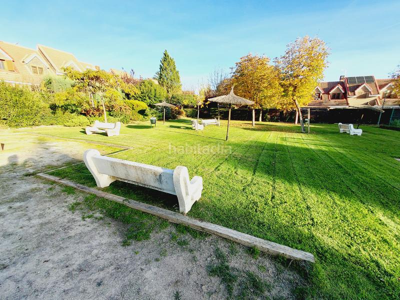 Foto dfddfd6e-dc82-4178-8658-174cb2f1a467. Casa a schiera con camino riscaldamento parcheggio piscina in Illescas