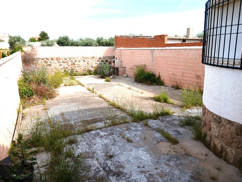 Foto 46f829a9-378c-446e-9cd7-c0935fc23f6b. Xalet amb xemeneia aparcament a Polán