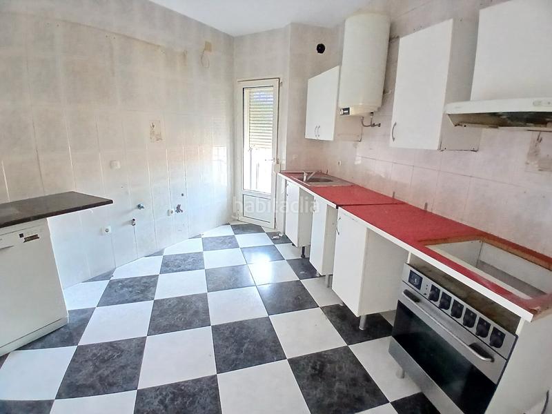 Foto b398f74c-543f-408f-bec1-ff3d0e7691cd. Xalet amb xemeneia aparcament a Polán