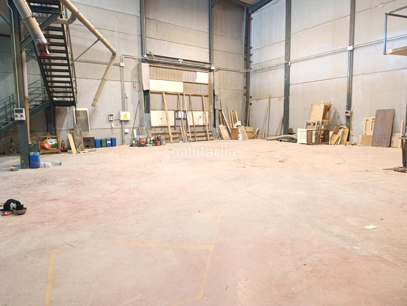 Foto 1ddf90d9-a44b-4fb8-b126-8c8811d0e763. Fabrikhalle in Estación-Cruz Roja Illescas