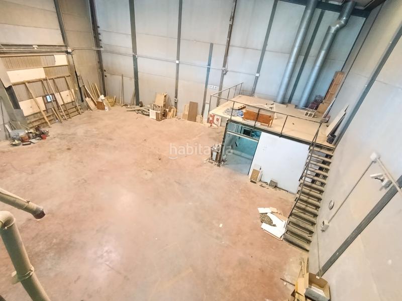 Foto dd2cff1c-3b8d-40d3-af0c-6851c7417411. Nau industrial a Estación-Cruz Roja Illescas