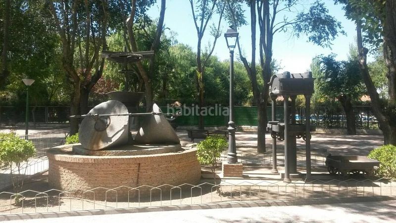 Foto b8d19490-71f9-4a9d-bdbc-541bc30b28de. Finca rústica a Yuncos
