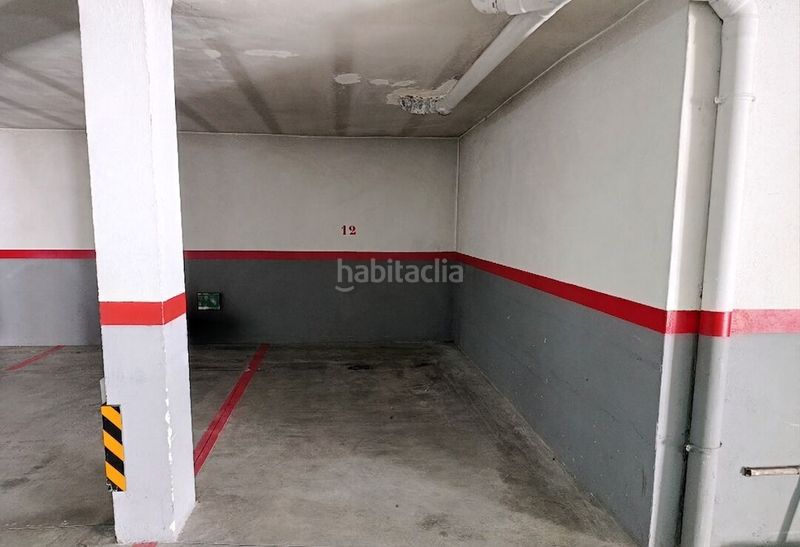 Foto 31dc00ff-b02e-4b96-bb28-d990a70be2f0. Aparcament cotxe a Esquivias