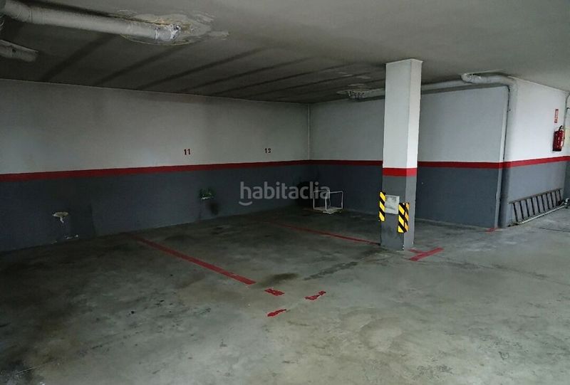 Foto 74e42e3b-d158-4bd9-9eb4-d4f24c7b6663. Aparcament cotxe a Esquivias