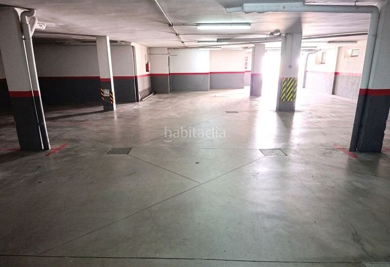 Foto 8a3b3fae-f69f-43f6-bb4e-138e42e2875e. Aparcament cotxe a Esquivias