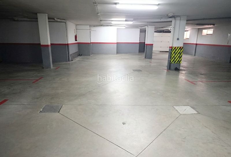 Foto aa8fcd5f-2e56-411c-b1b6-a4f15024ea5a. Aparcament cotxe a Esquivias