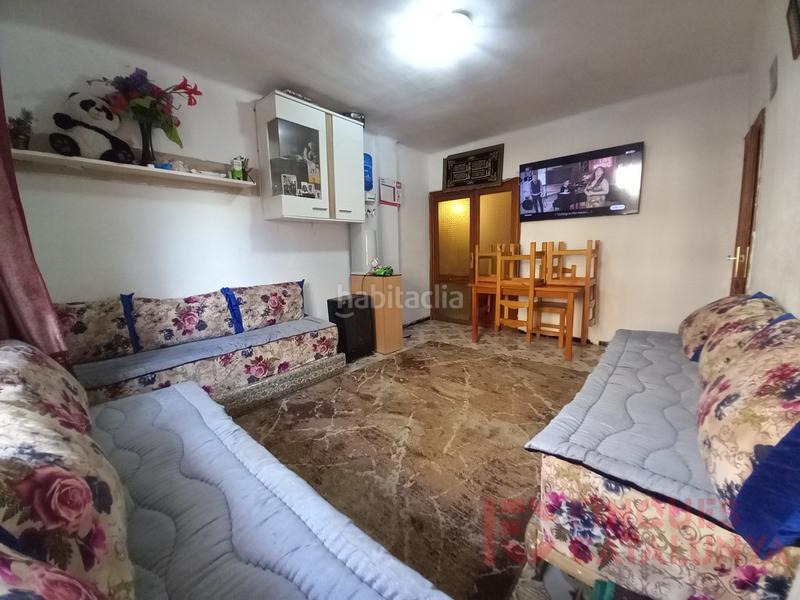 Foto 427684be-f2a0-4703-92f8-dcf218d9ca38. Appartamento in Centre Salt