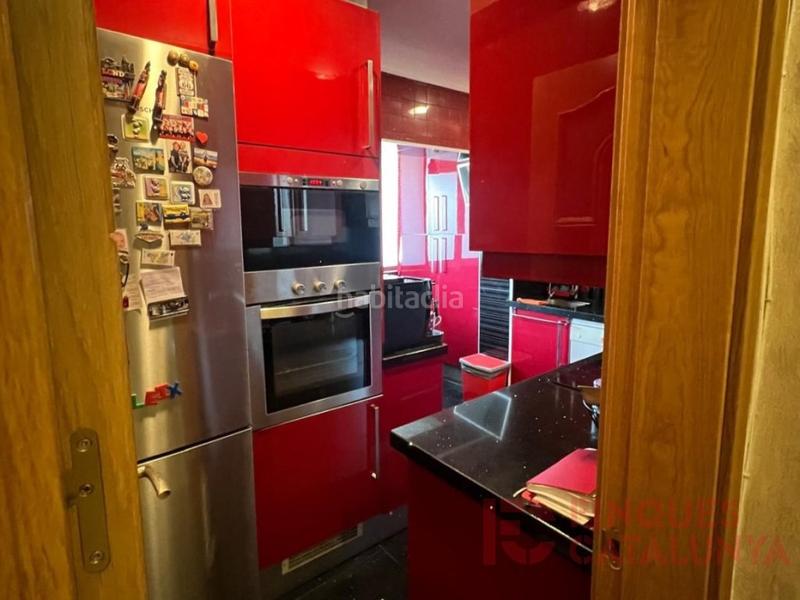 Foto f3202345-6f12-44af-af0f-e22d2f536eb0. Apartament amb aparcament a Sant Narcis Girona