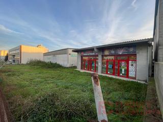 Miete Fabrikhalle in Riudellots de la Selva. Lloguer de naus industrials a riudellots