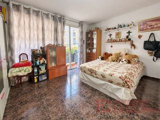 Appartement à Sant Narcis. Pis espaiós en venda a sant narcís