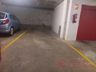 Aparcament cotxe a La Devesa. Pàrquing doble  traster zona devesa