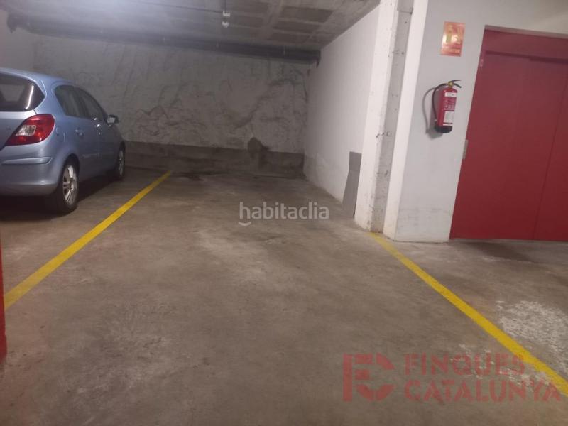 Foto 4a675e14-9b02-46ef-bff3-235c2fc6f15b. Aparcament cotxe a La Devesa Girona