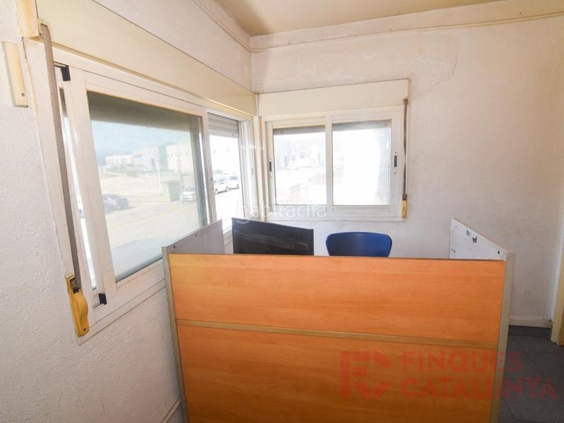 Foto 00256047-46dd-41c9-bb35-ac660991623d. Bâtiment à usage industriel dans Barri dels Escriptors Salt